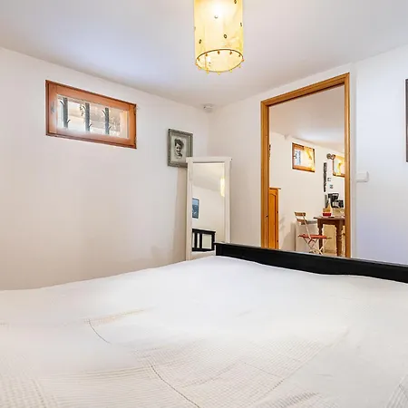 Mimosas By Interhome Carqueiranne